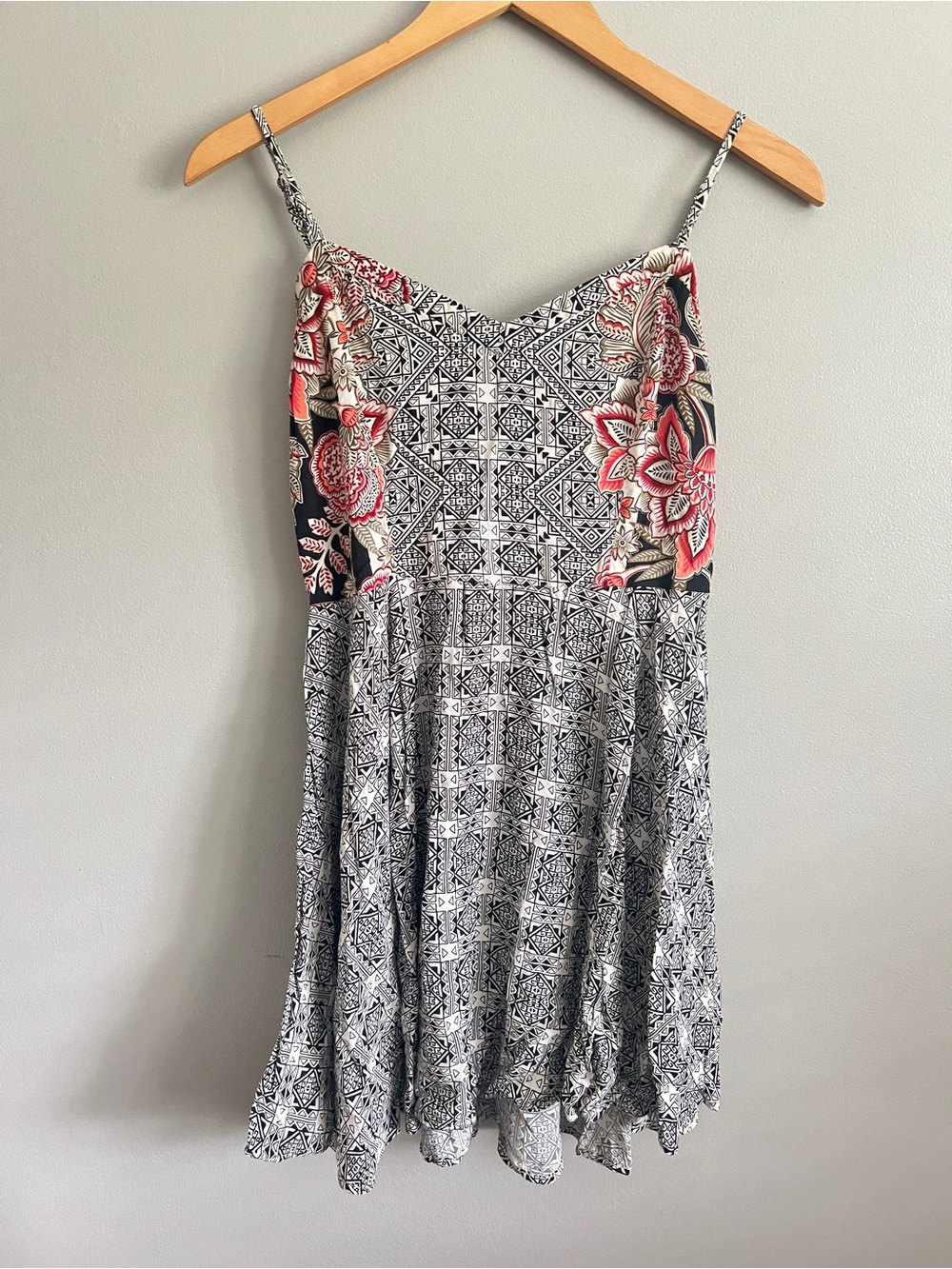 Aeropostale Black & Coral Printed Spaghetti Strap Mini Dress